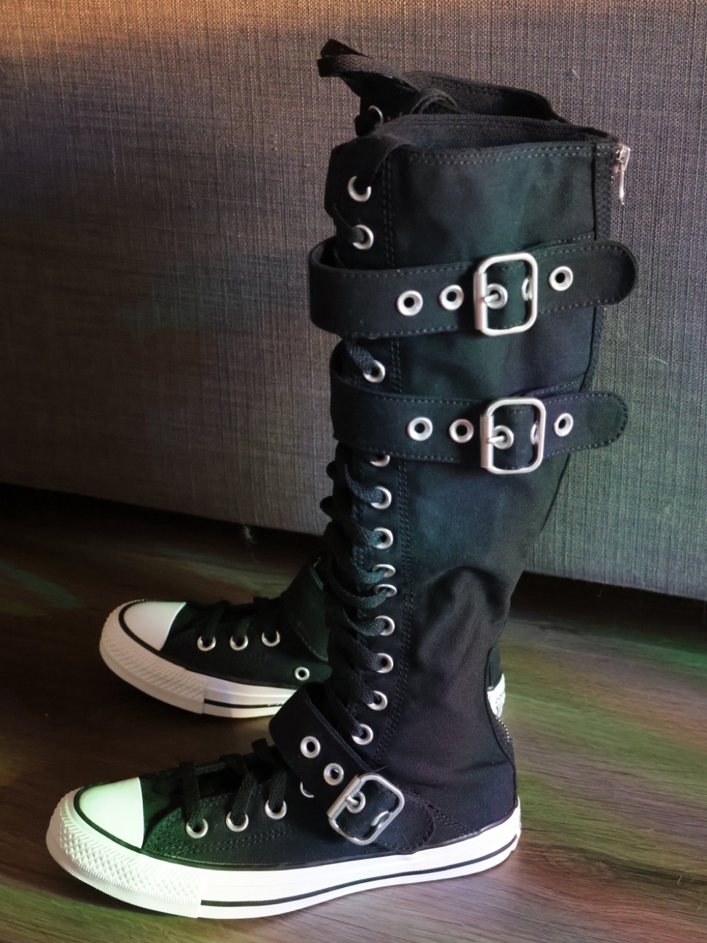 Chuck Taylor All Star XXHi Buckles size 6